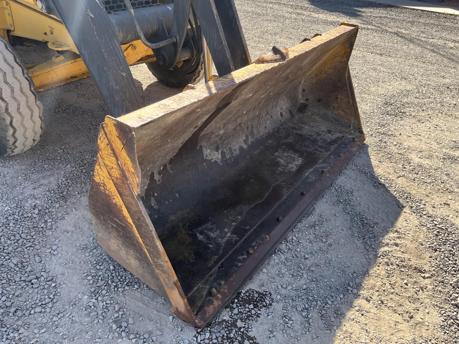 ./imagenes/INVOICE/2019/17656/RETROEXCAVADORA JOHN DEERE 310J (5).JPG